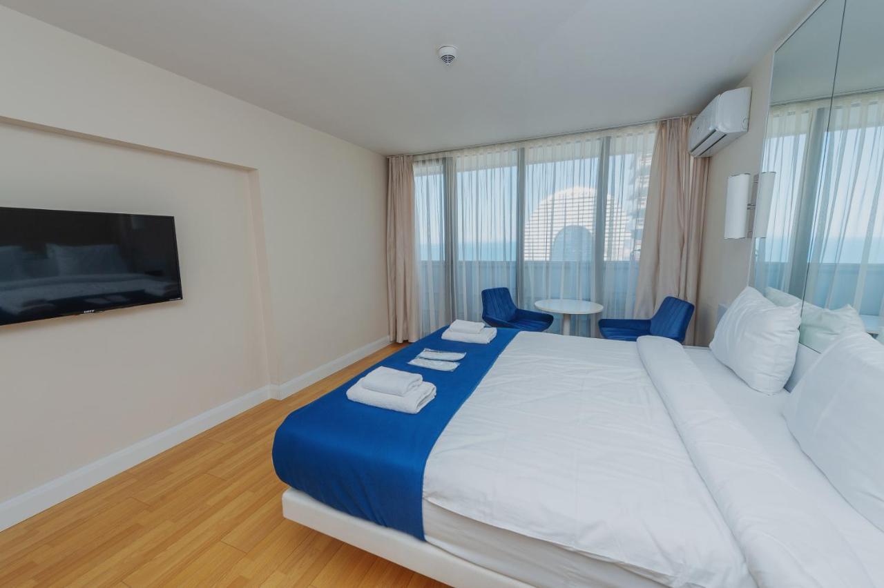 Orbi City Luxury Towers Aparthotel Batumi Exterior foto