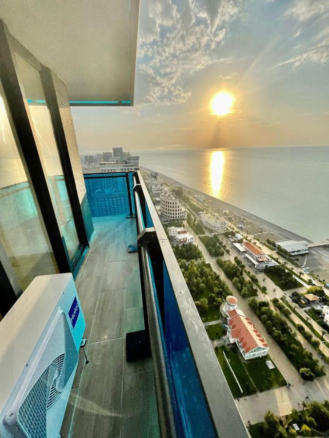 Orbi City Luxury Towers Aparthotel Batumi Exterior foto