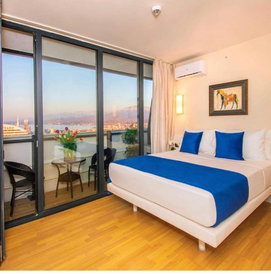 Orbi City Luxury Towers Aparthotel Batumi Exterior foto